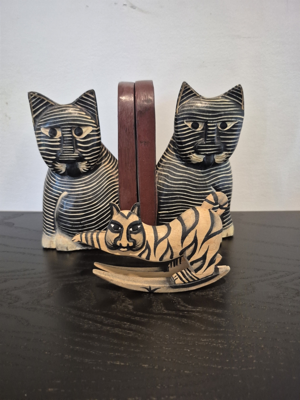 Vintage Pier 1 Cat Bookends & Matching Rocking Cat Figurine Lot 3pc Wood Carving